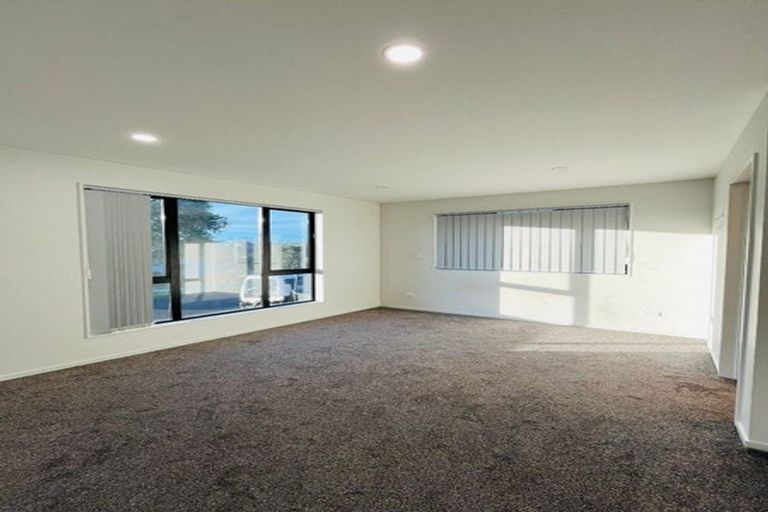Photo of property in 10a Benton Place, Manurewa, Auckland, 2102
