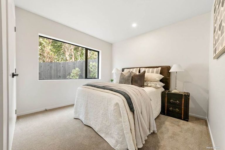 Photo of property in 10 Copperfield Terrace, Mellons Bay, Auckland, 2014