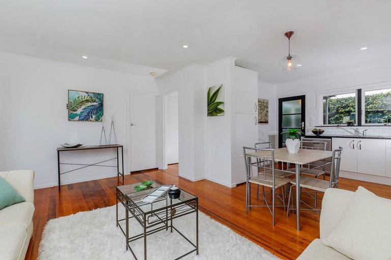 Photo of property in 1/28 Hemi Street, Narrow Neck, Auckland, 0622