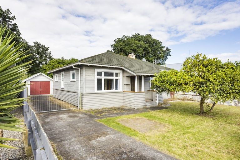 Photo of property in 20 Shamrock Street, Takaro, Palmerston North, 4412
