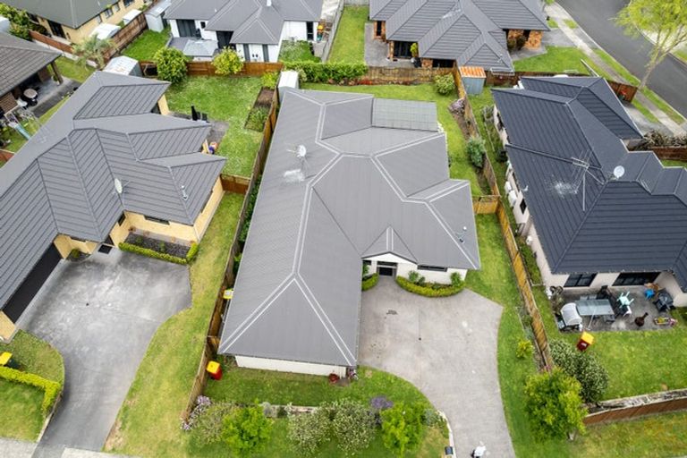 Photo of property in 97 Farnborough Drive, Grandview Heights, Hamilton, 3200