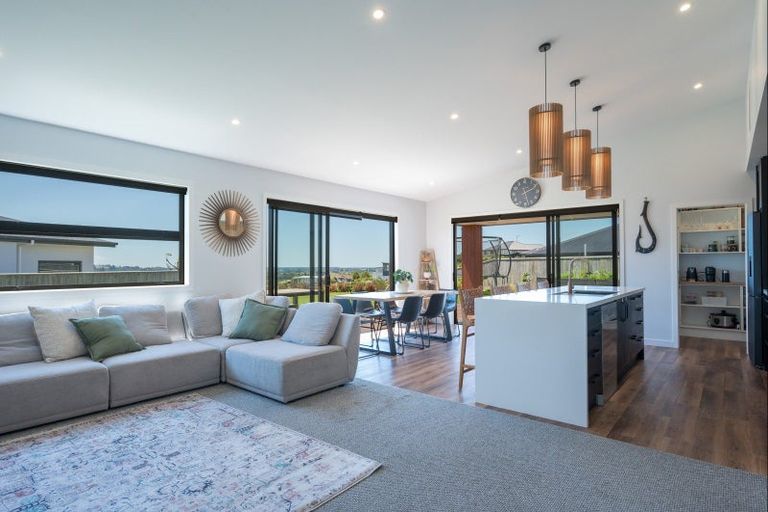 Photo of property in 68 Katania Heights, Brightwater, 7022