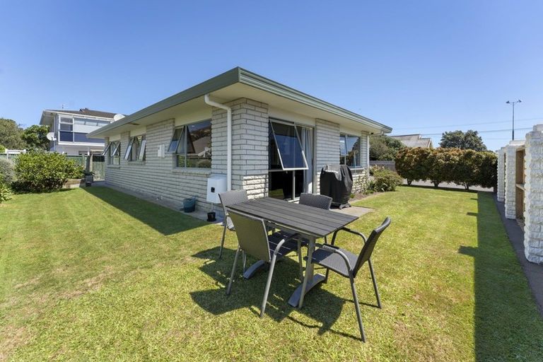 Photo of property in 79 Barrett Street, Westown, New Plymouth, 4310