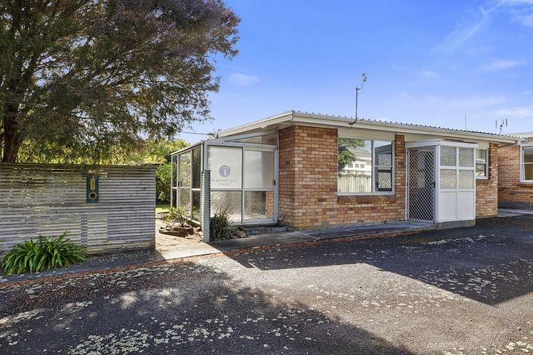 Photo of property in 10 Shortland Street, Lower Vogeltown, New Plymouth, 4310