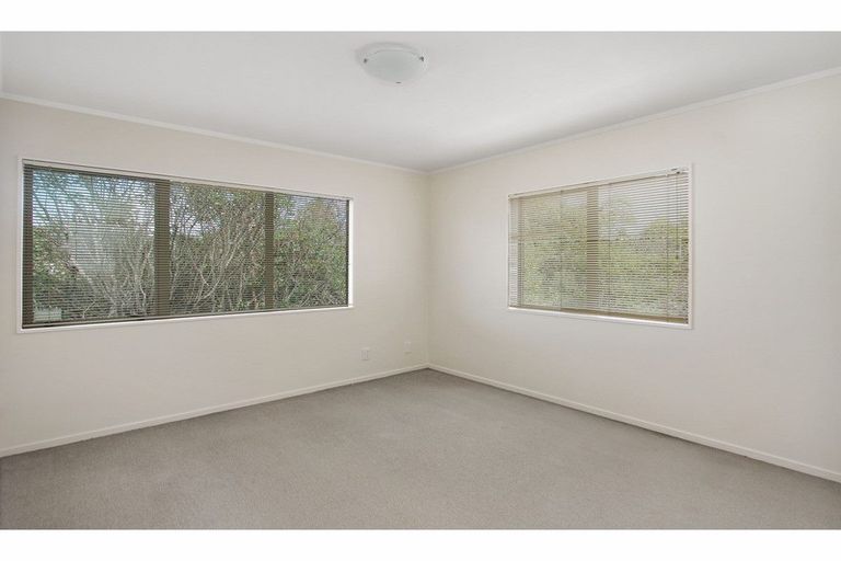 Photo of property in The Haven, 39/120 Beach Haven Road, Beach Haven, Auckland, 0626