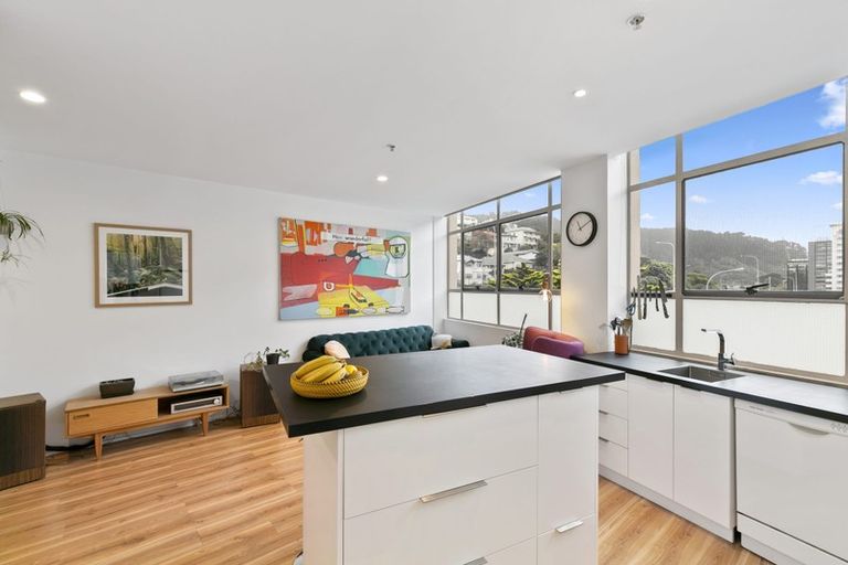 Photo of property in Hume House, 4/152 The Terrace, Wellington Central, Wellington, 6011