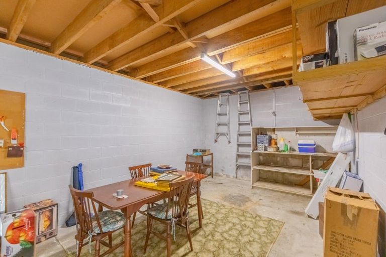 Photo of property in 71 Faraday Street, Hospital Hill, Napier, 4110