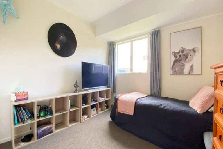 Photo of property in 14 Legacy Drive, Henderson, Auckland, 0612