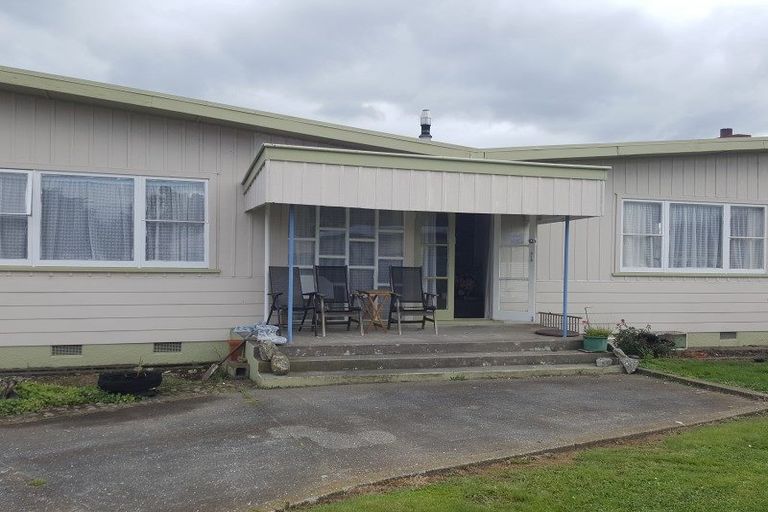 Photo of property in 35 Grey Street, Normanby, Hawera, 4614