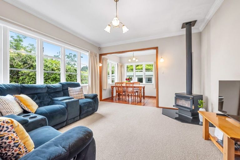Photo of property in 1 Summit Road, Fairfield, Lower Hutt, 5011