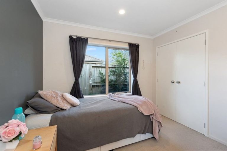 Photo of property in 27 Whitney Place, Rototuna North, Hamilton, 3210