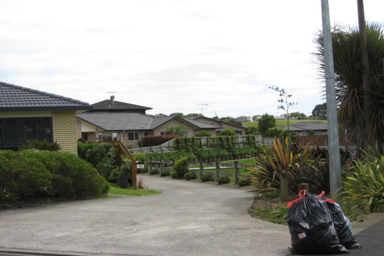 Photo of property in 11 Avonbrook Lane, Pukekohe, 2120