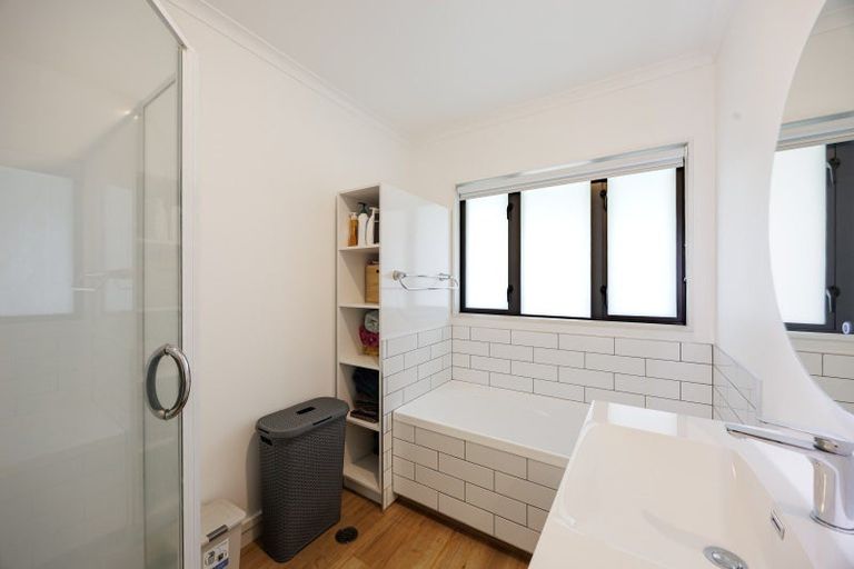 Photo of property in 101a Main Road, Clive, 4102