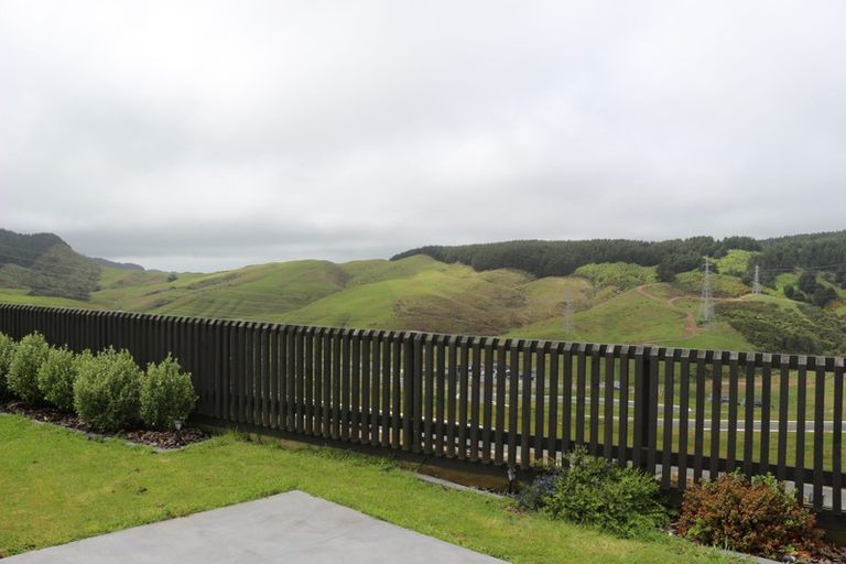 Photo of property in 10 Bickerton Rise, Churton Park, Wellington, 6037