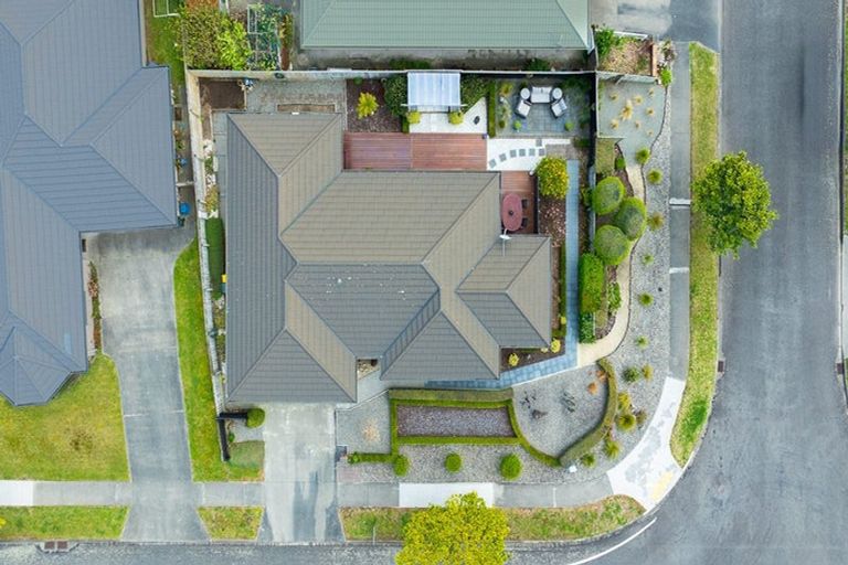 Photo of property in 2 Jeannie Way, Waikanae Beach, Waikanae, 5036