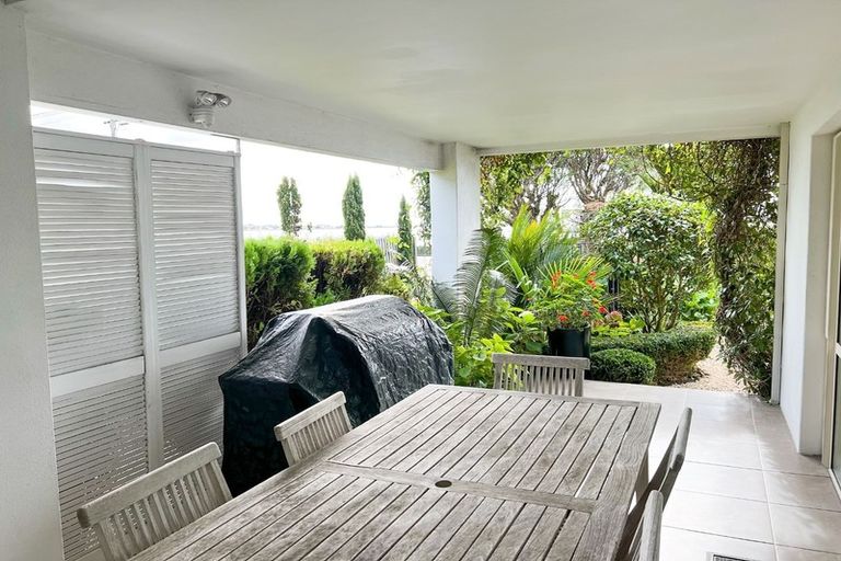 Photo of property in 256 Main Road, Moncks Bay, Christchurch, 8081