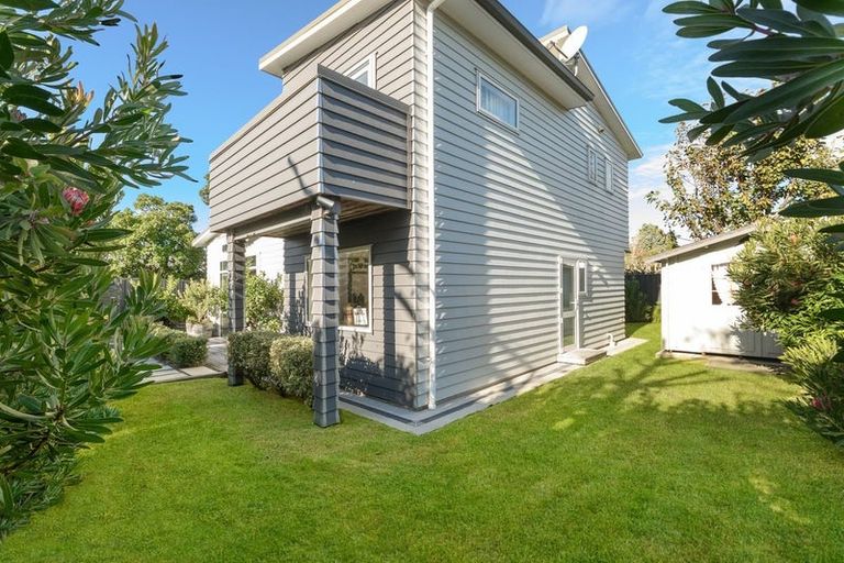 Photo of property in 35 Waione Avenue, Athenree, Waihi Beach, 3177