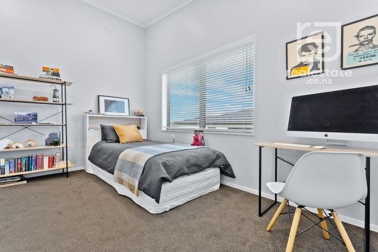 Photo of property in 74 Helenslee Road, Pokeno, 2402