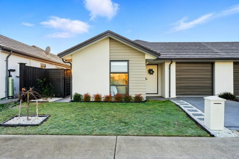 Photo of property in 42 Wallingford Crescent, Rolleston, 7615