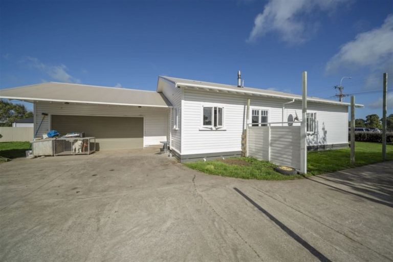 Photo of property in 30 Tauhuri Street, Manaia, 4612