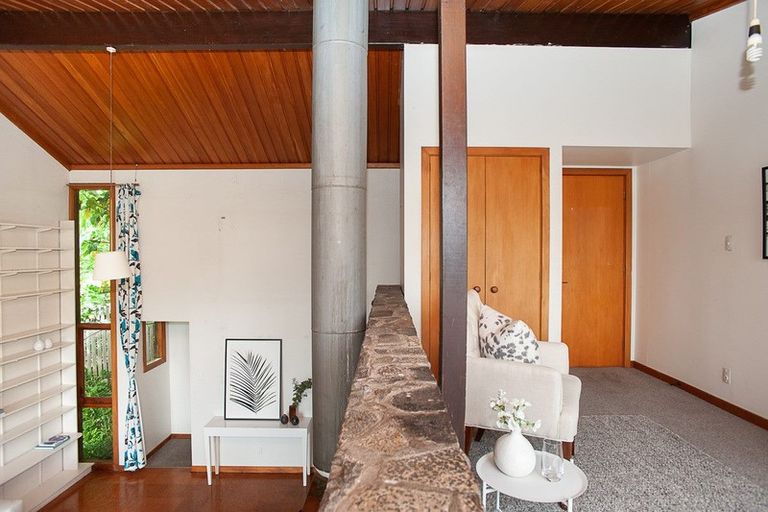 Photo of property in 23 Merlincote Crescent, Governors Bay, Lyttelton, 8971