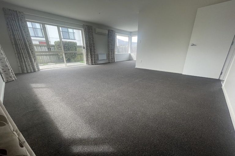 Photo of property in 10 Kydd Lane, Hornby, Christchurch, 8042