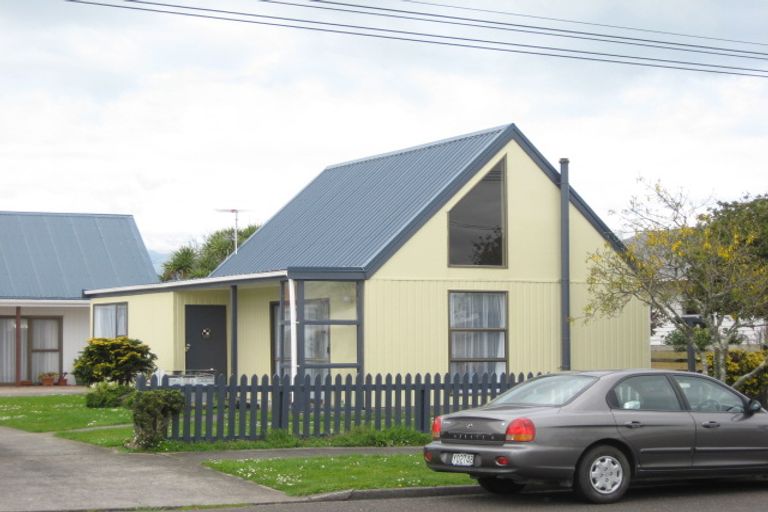 Photo of property in 1/32 Cowling Road, Hurdon, New Plymouth, 4310