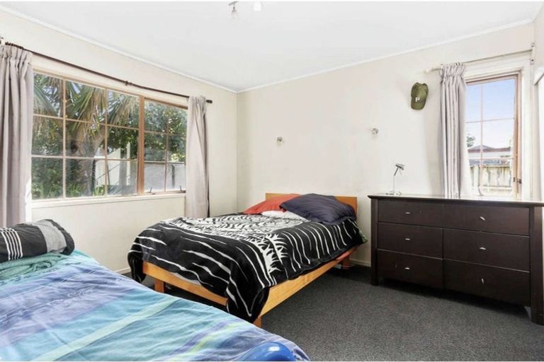 Photo of property in 2a Matuhi Rise, Henderson, Auckland, 0612