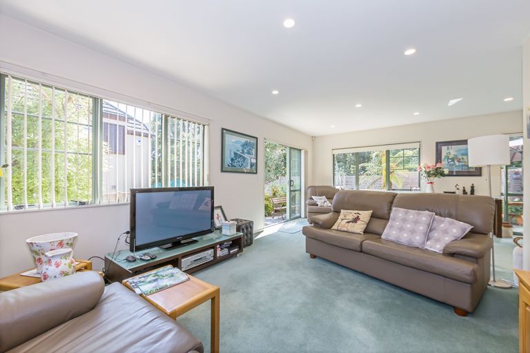 Photo of property in 13l Eban Avenue, Hillcrest, Auckland, 0627