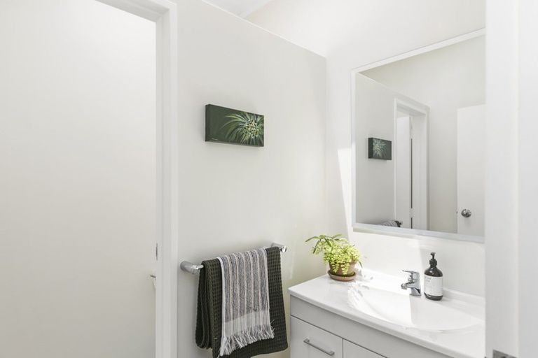 Photo of property in 5 Gavaskar Place, Khandallah, Wellington, 6035