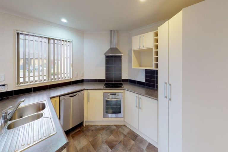 Photo of property in 6 Geneva Terrace, Kelvin Grove, Palmerston North, 4414