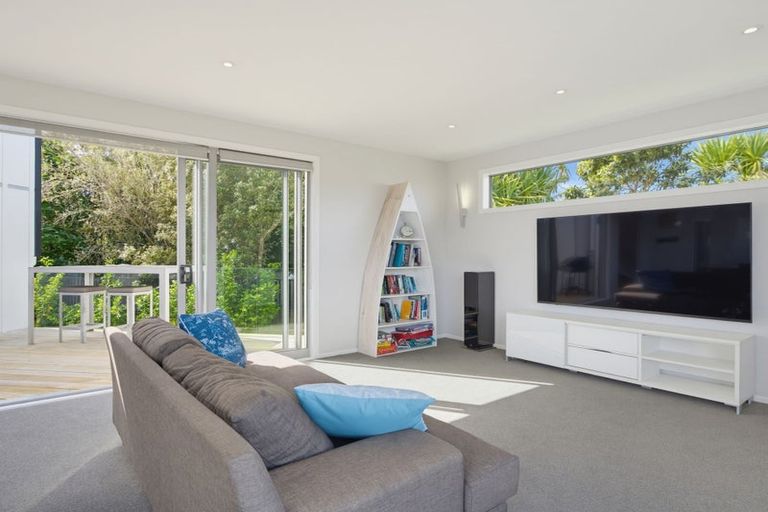 Photo of property in 167b Ocean Beach Road, Tairua, 3508