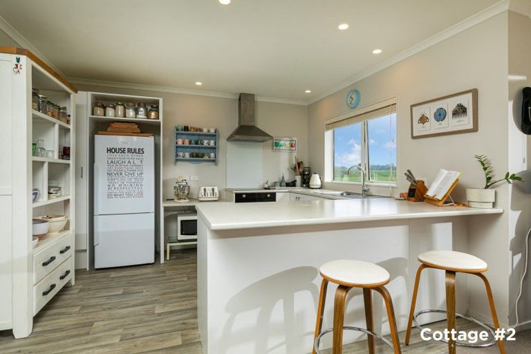 Photo of property in 76 Muriwai Road, Muriwai, 0881