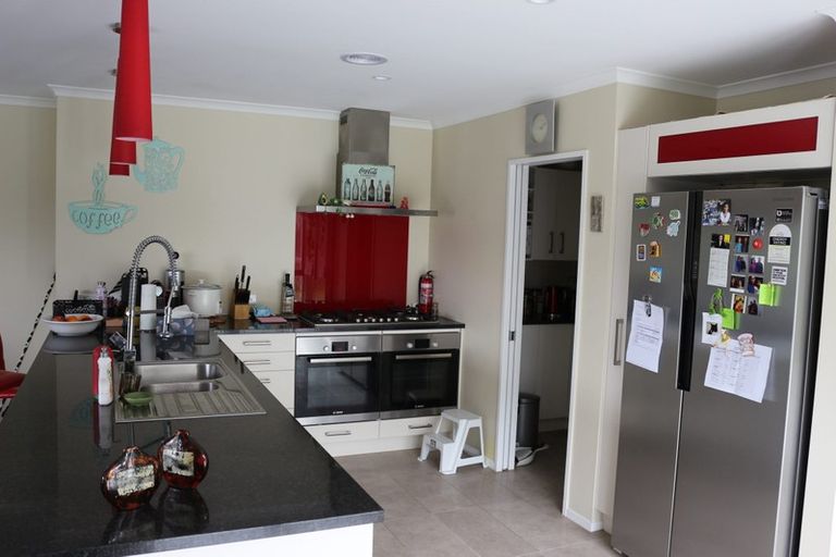 Photo of property in 10 Bickerton Rise, Churton Park, Wellington, 6037