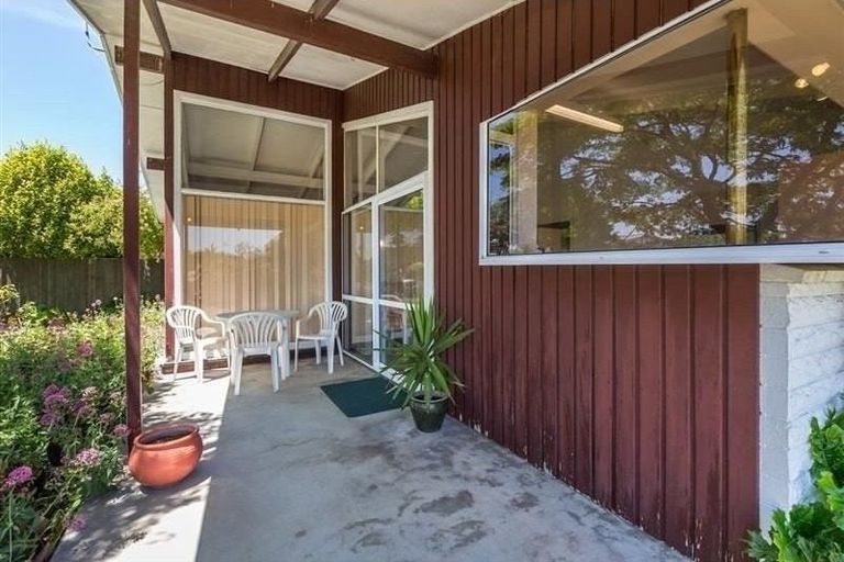 Photo of property in 25 Rosedale Place, Avonhead, Christchurch, 8042