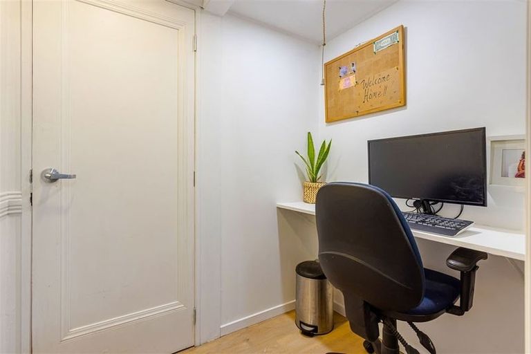 Photo of property in 60 Rhinevale Close, Henderson, Auckland, 0612