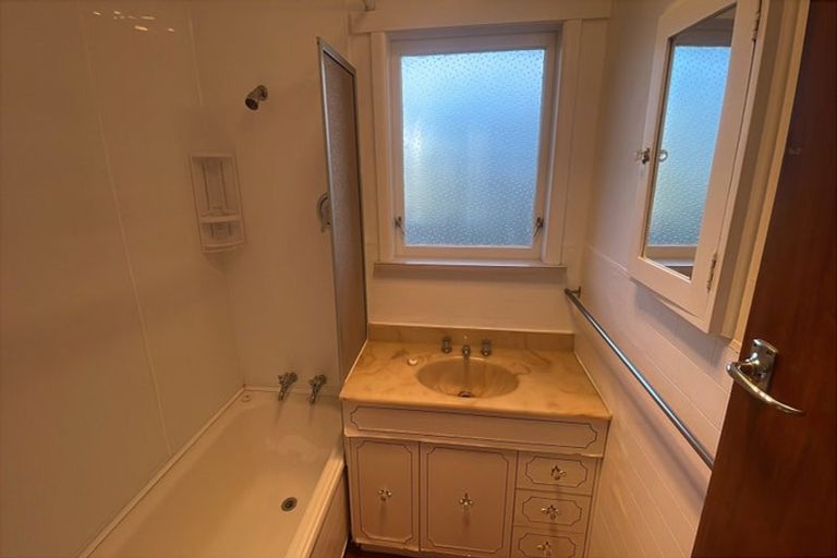 Photo of property in 1a Brocas Avenue, Hillcrest, Hamilton, 3216