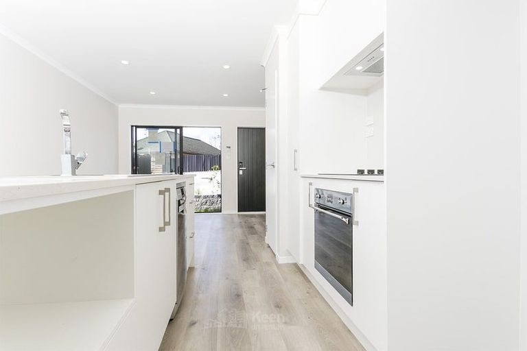 Photo of property in 9/26 Pah Road, Papatoetoe, Auckland, 2025