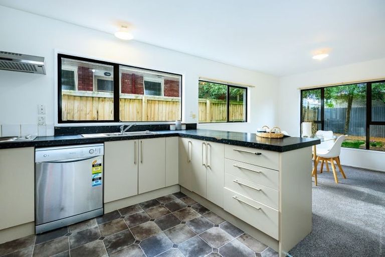 Photo of property in 2/147 Springfield Road, St Albans, Christchurch, 8014