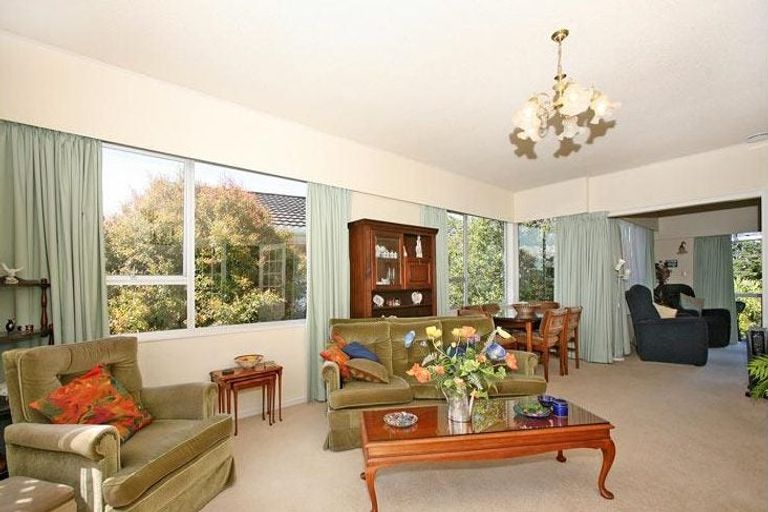 Photo of property in 91 Tirohanga Road, Tirohanga, Lower Hutt, 5010