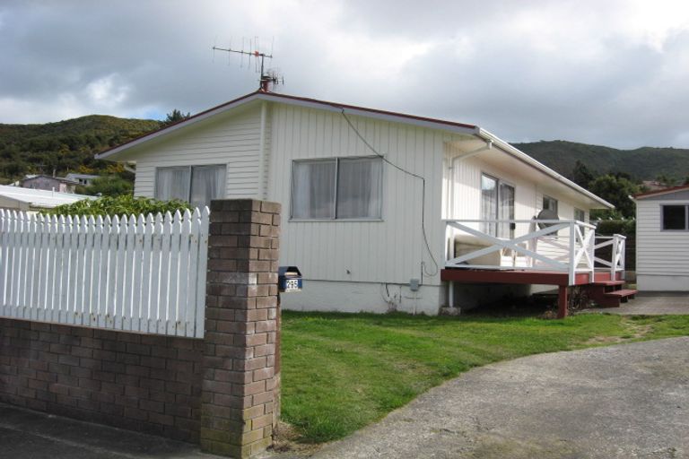 Photo of property in 295 Wellington Road, Wainuiomata, Lower Hutt, 5014