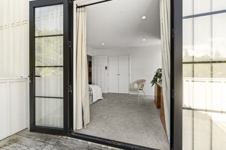 Photo of property in 18-22 Dixon Street, Oakura, 4314