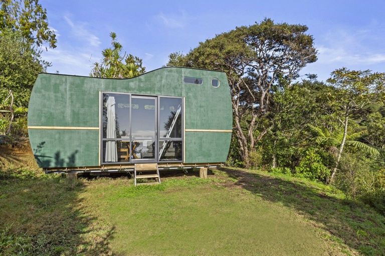 Photo of property in 112 Whaanga Road, Raglan, 3297