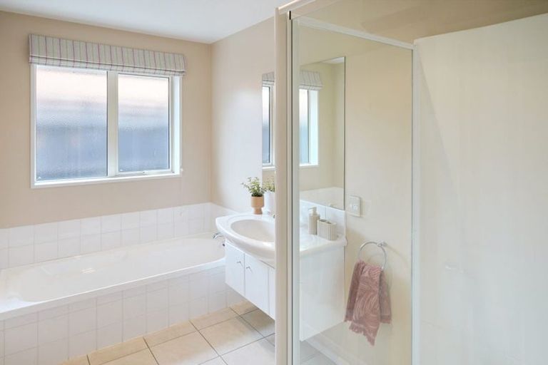 Photo of property in 17 Caleb Place, Northwood, Christchurch, 8051