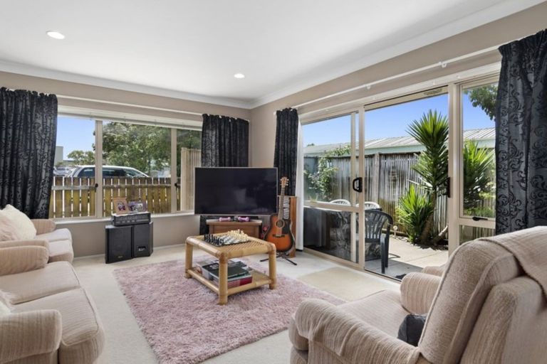 Photo of property in 15b Pooles Road, Greerton, Tauranga, 3112