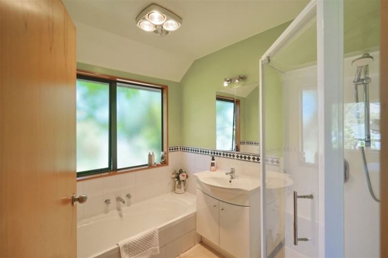 Photo of property in 63a Sandwich Road, Beckenham, Christchurch, 8023