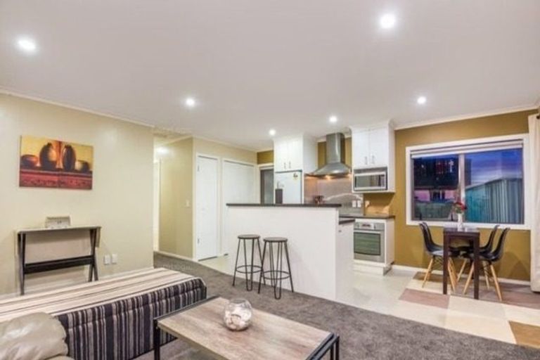 Photo of property in 7 Murchison Street, Island Bay, Wellington, 6023