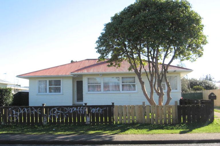 Photo of property in 1/18 Sheehan Avenue, Papakura, 2110