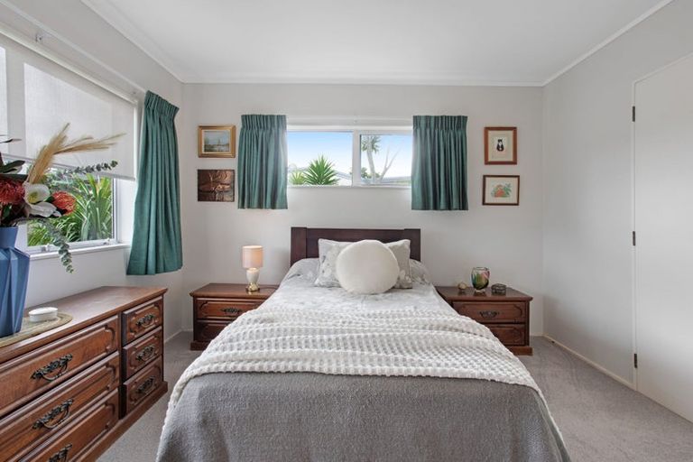 Photo of property in 96b Lakeside Drive, Orewa, 0931