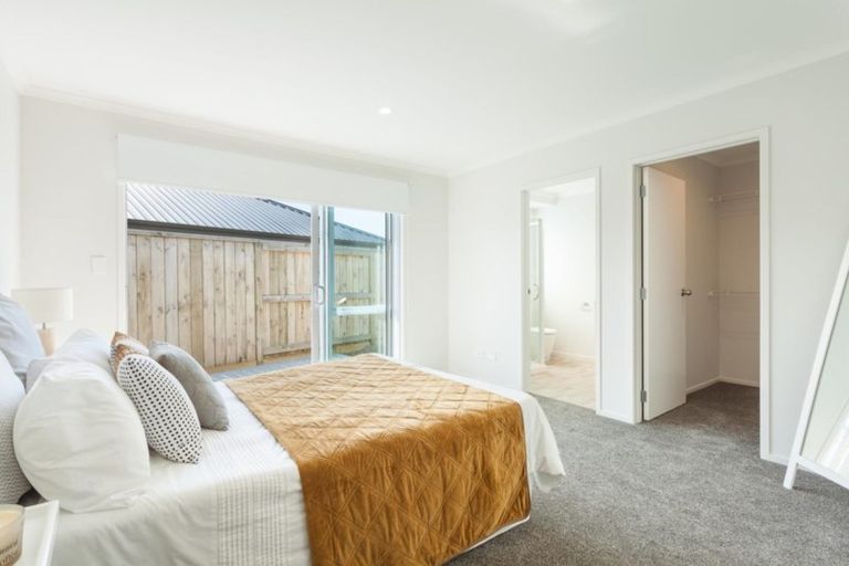 Photo of property in 33 Kotiate Street, Papamoa Beach, Papamoa, 3118